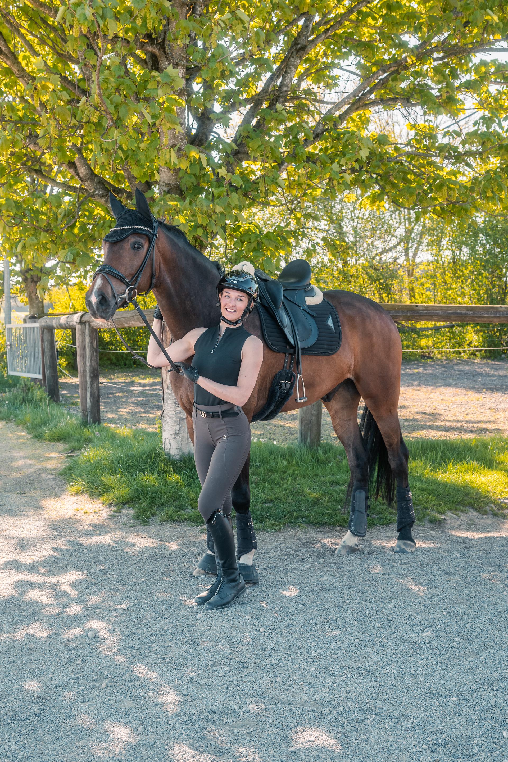 Nina mit Pferd